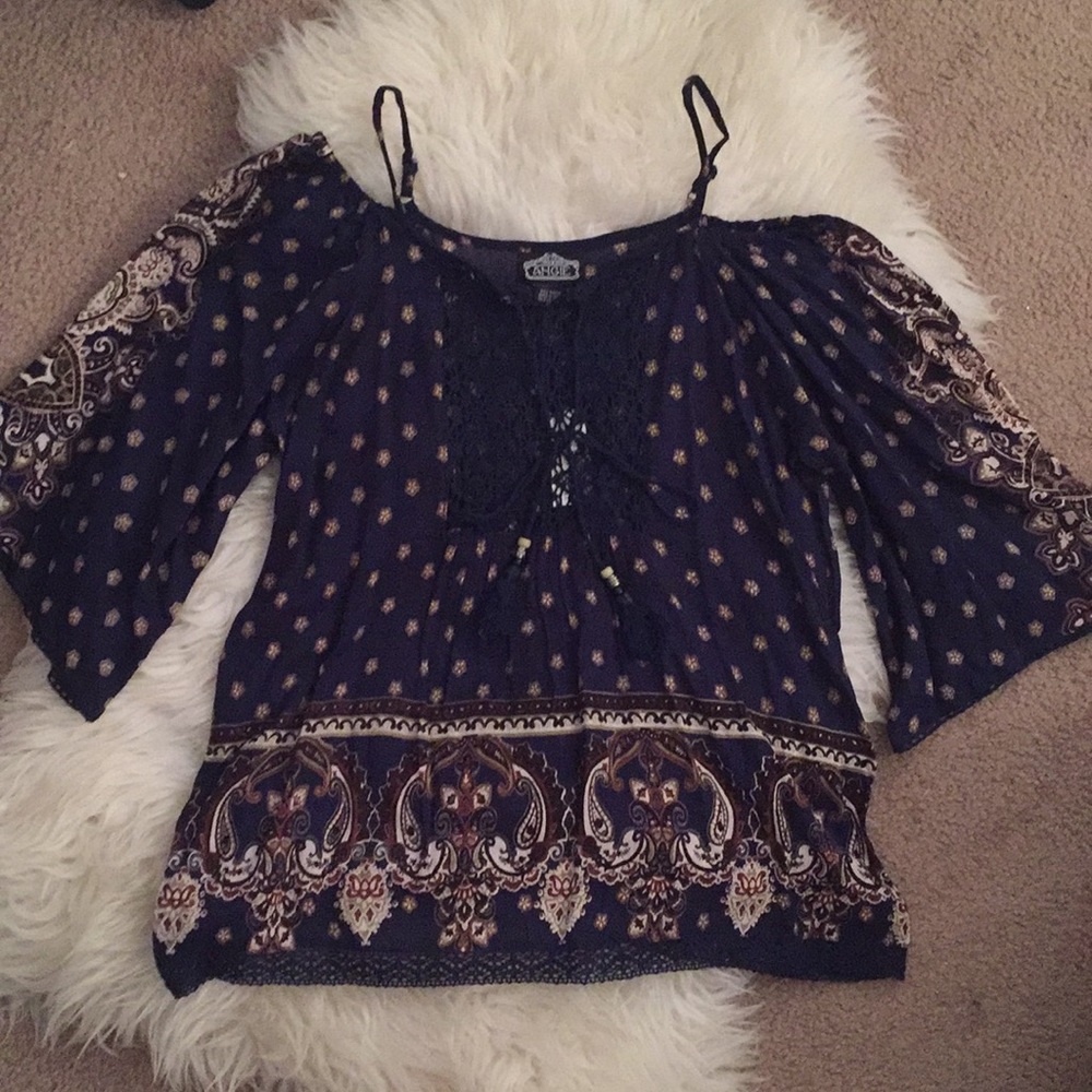 ✨ NWT Off the Shoulder Boho Floral Top